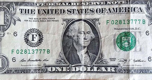 Urla&#039;daki FETÖ operasyonunda 1 dolarlık banknotlar bulundu