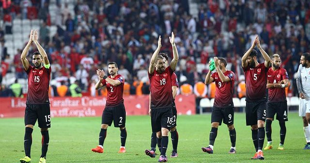 A Milli Futbol Takımı&#039;nın yüzü Anadolu&#039;da gülüyor