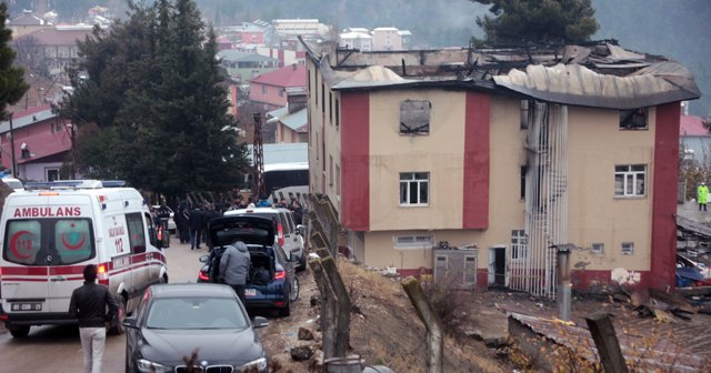 Adana&#039;daki yurt yangınıyla ilgili 14 gözaltına alındı