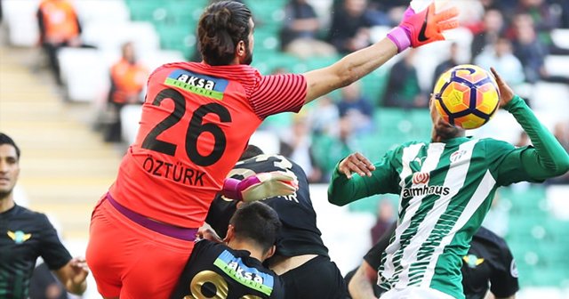 Bursaspor sahasında, Akhisar Belediyespor ile berabere kaldı