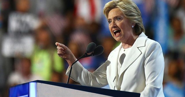 Clinton kritik eyaletlerdeki oyların yeniden sayımı için atağa geçti