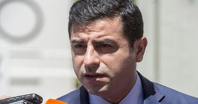 Demirtaş&#039;a 3 yıl kadar hapis istemiyle dava