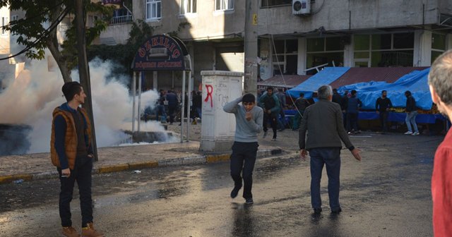 Diyarbakırlılara sağduyu çağrısı, Polis 2 kişiyi linçten kurtardı