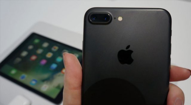 Dolar yükseldi, iPhone&#039;a zam kapıda