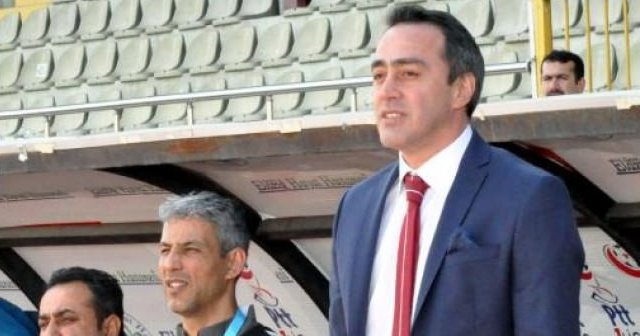 Elazığspor&#039;da Teknik Direktörle yollar ayrıldı