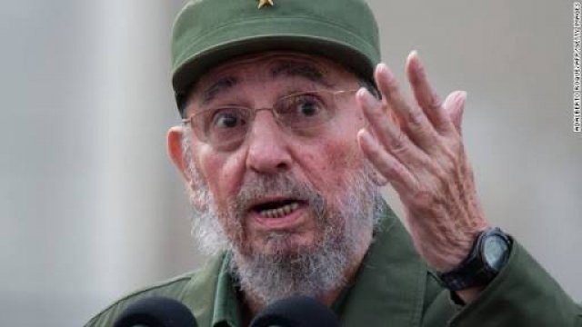 Fidel Castro hayatını kaybetti