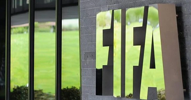 FIFA ceza yağdırdı