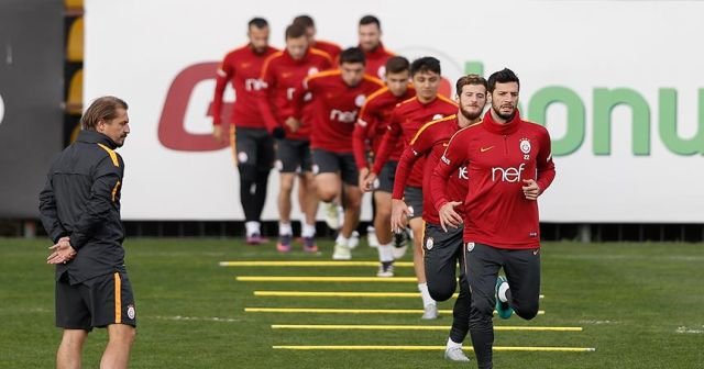 Galatasaray&#039;da Bursaspor mesaisi sürüyor