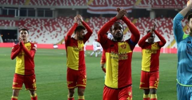 Göztepe, Sivasspor&#039;u son anlarda yıktı