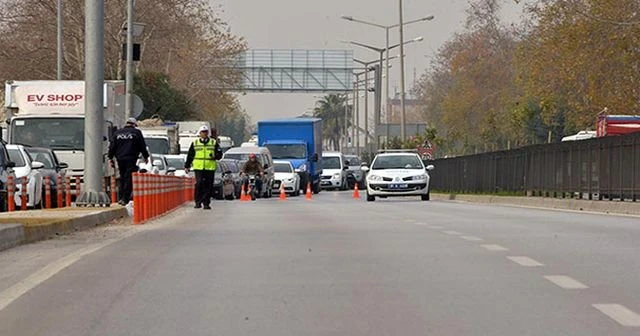 İstanbul'da birçok yol trafiğe kapatıldı