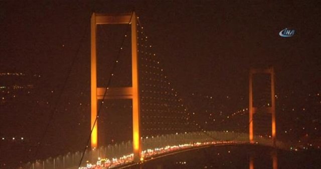 İstanbul turuncuya büründü