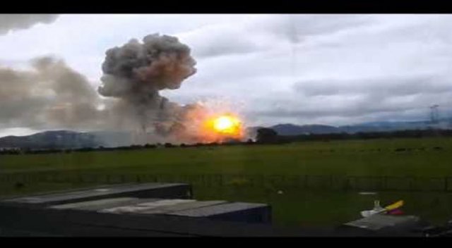 Kolombiya&#039;da bombalı saldırı