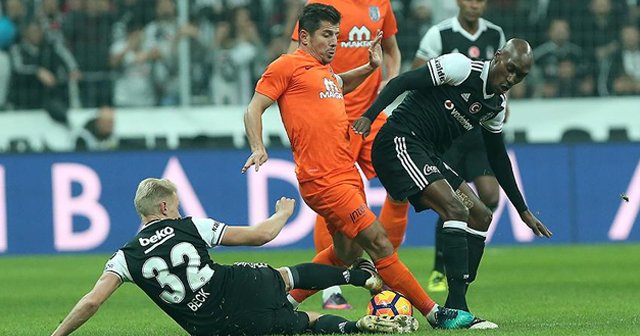 Medipol Başakşehir&#039;e Emre&#039;den sevindirici haber