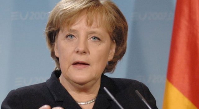 Merkel 2017&#039;de yeniden aday olacak