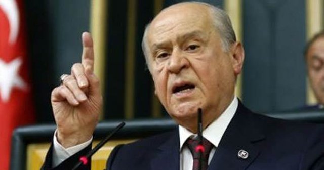 MHP&#039;li hukukçulardan Bahçeli&#039;ye anayasa raporu