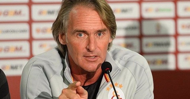 Riekerink fena patladı: &#039;Oyuncularıma saldırmayın!&#039;