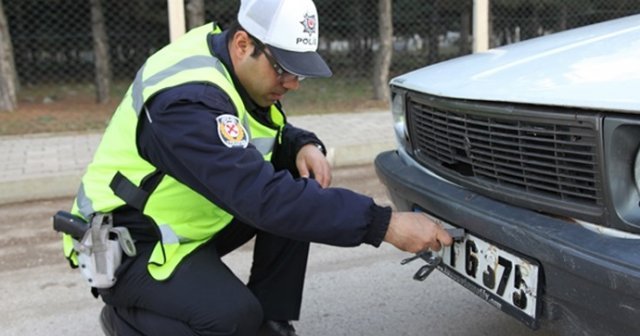 Sahte plaka kullanan şimdi yandı