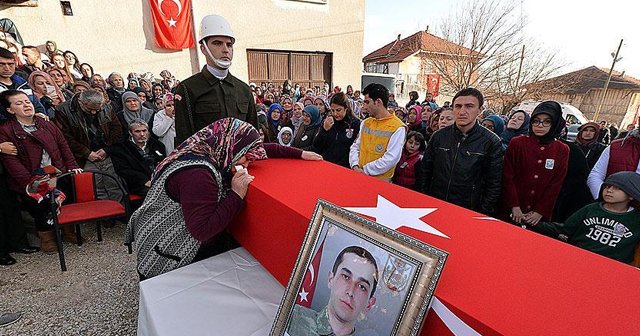 Şehit Er İşleyen son yolculuğuna uğurlandı