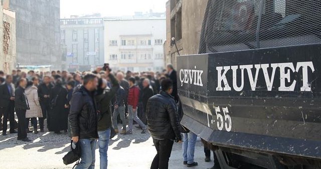 Van&#039;da gösteri ve yürüyüşler 10 gün boyunca yasaklandı