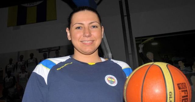 Yasemin Horasan basketbola veda etti