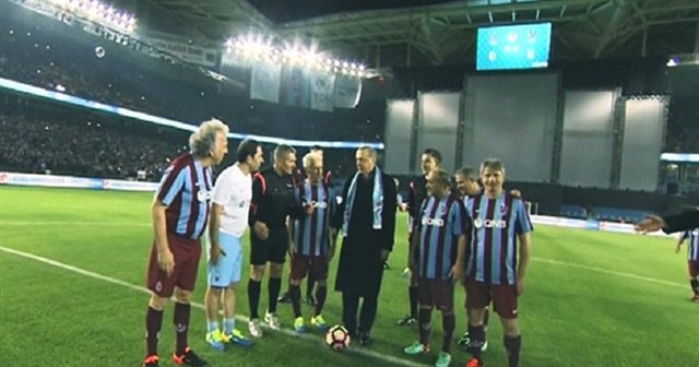 Akyazı&#039;da ilk gol Cumhurbaşkanı Erdoğan&#039;dan geldi