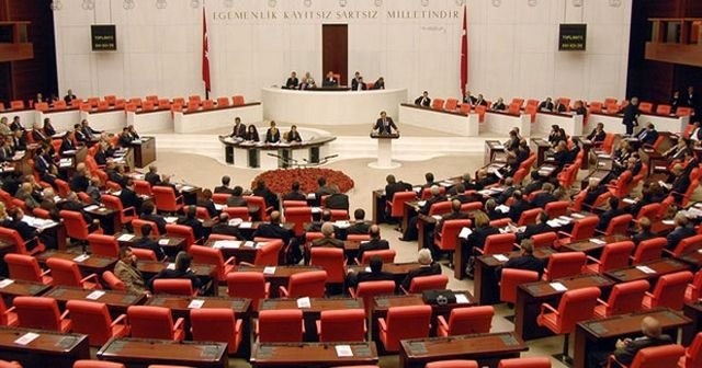 Anayasa görüşmelerinde 48 saatlik mesai