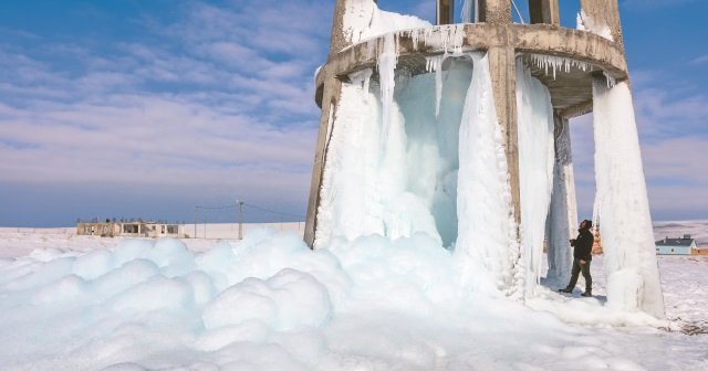 Antarktika eksi 24 Erzurum eksi 35