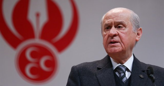 Bahçeli: 2017 silkinip ayağa kalkma yılı olmalı