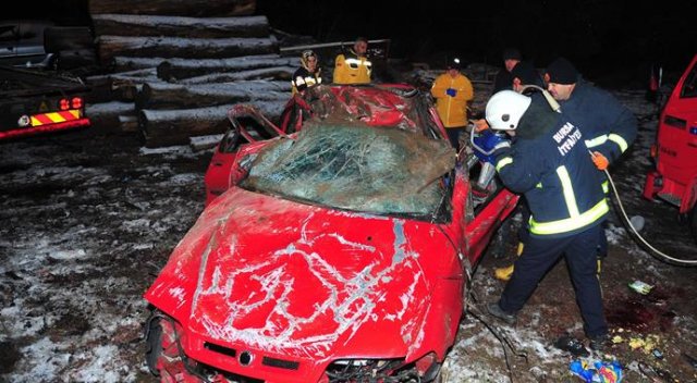 Bursa&#039;da feci kaza, 2&#039;si kardeş 3 ölü