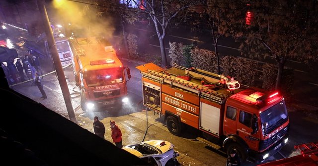 Bursa&#039;da iş yerinde yangın, 1 yaralı