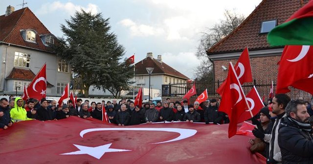 Danimarka&#039;da &#039;Şehitleri Anma ve Teröre Lanet&#039; mitingi düzenlendi