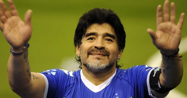 Diego Maradona'nın pozuna büyük tepki