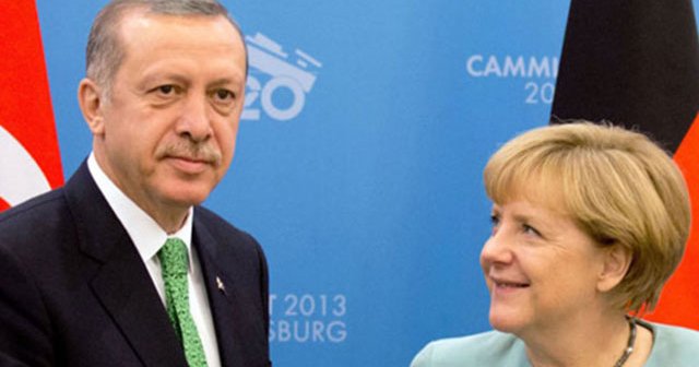 Erdoğan ve Merkel arasında kritik telefon görüşmesi