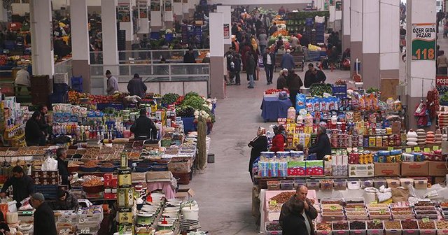 Esnaf Türk lirasına sahip çıkıyor