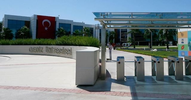 FETÖ&#039;nün Gediz Üniversitesi&#039;nde jammer cihazı ele geçirildi!