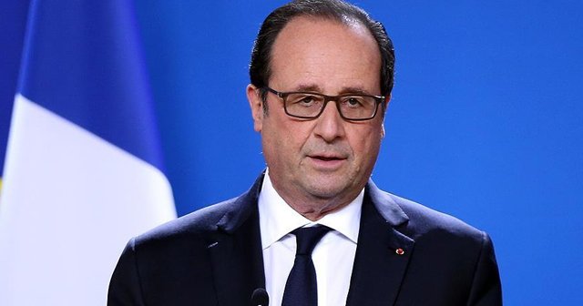 Fransa Cumhurbaşkanı Hollande&#039;dan DEAŞ açıklaması