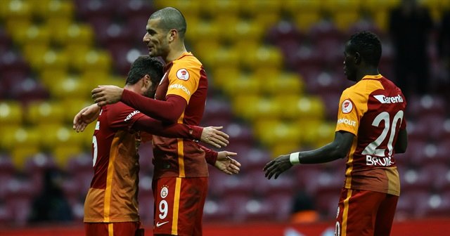 Galatasaray Tuzlaspor'u 2-1'lik skorla geçti