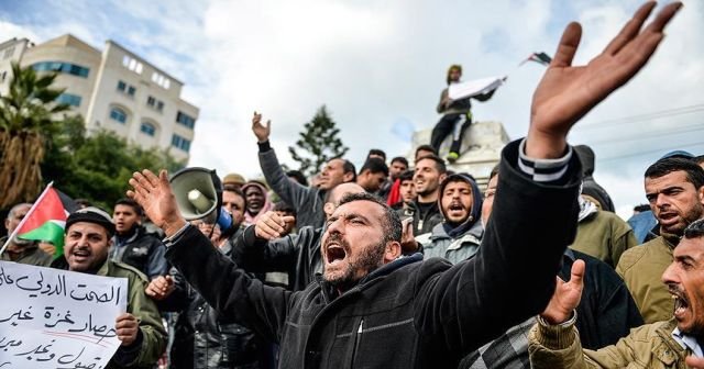 Gazzeli işçilerden &#039;abluka&#039; protestosu