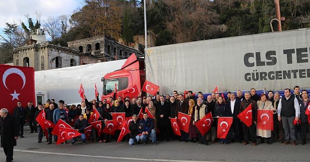 Halep&#039;e 14 yardım tırı yola çıktı