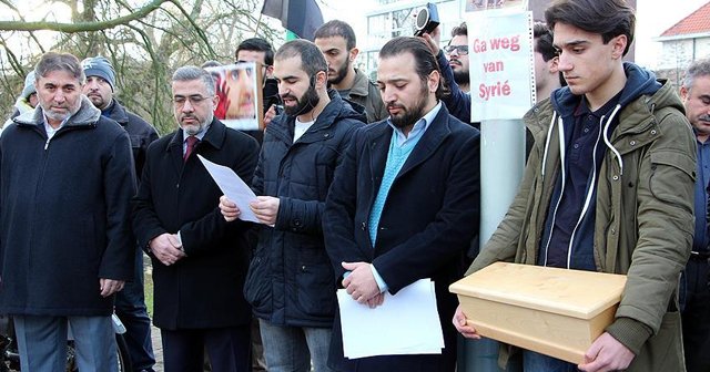 Halep&#039;te sivillere yönelik saldırılar Hollanda&#039;da protesto edildi