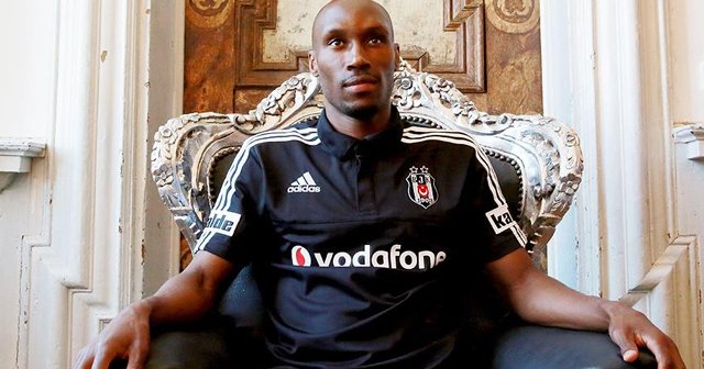 Hutchinson 5. kez yılın futbolcusu seçildi