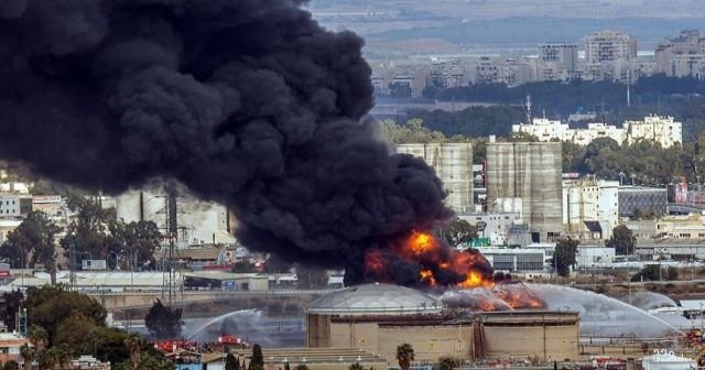 İsrail&#039;de petrol rafinerisinde yangın çıktı