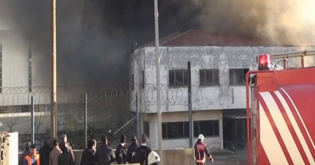 İstanbul Tuzla Organize Sanayi Bölgesi&#039;nde yangın!