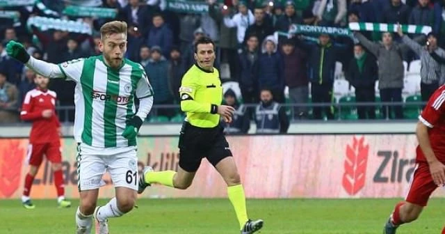 Konyaspor evinde coştu