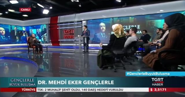 Mehdi Eker TGRT Haber&#039;de yayınlanan &#039;Gençlerle Büyük Buluşma&#039; programında şiir okudu!