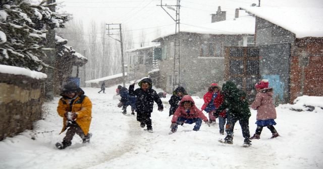 Sivas&#039;ta kar yağışı etkili oldu