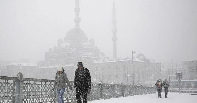 Son Dakika: Meteoroloji uyardı! İstanbul için saat verdi