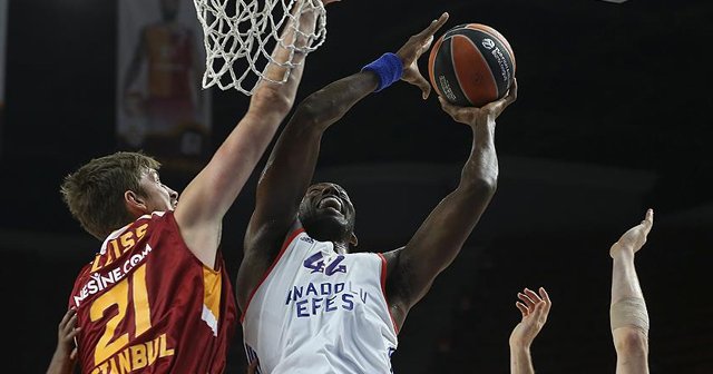 THY Avrupa Ligi&#039;nde Türk derbisinin galibi Anadolu Efes