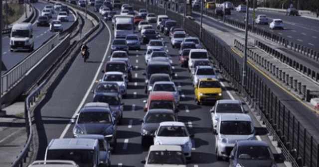 Trafiğe kaydı yapılan taşıt sayısı Ekim'de arttı