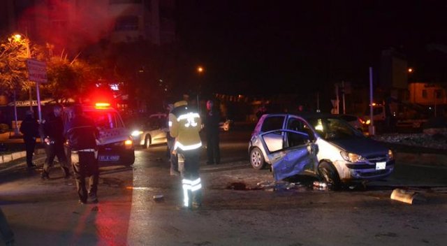 Adana&#039;da zincirleme trafik kazası, 1 ölü